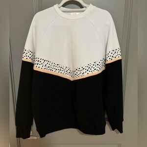 White Fox Boutique Black and White Sweatshirt